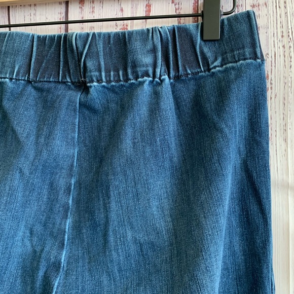Indigo Wash “Metro” Slimming Pull-On Jeans • Tall { Soft Surroundings } - Picture 6 of 11